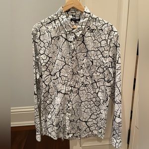 Surface to Air Marble Motif Black & White Button Down Shirt. Size: L
